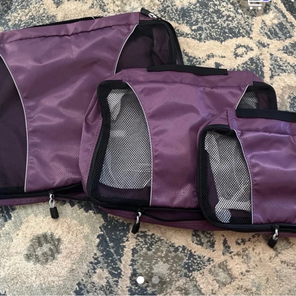 NWT Ebags packing cubes.    Great way too organize your suitcase
